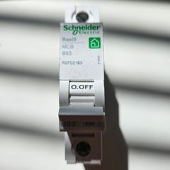 R9F02163 Schneider  63A Type B MCB (Miniature Circuit Breaker)