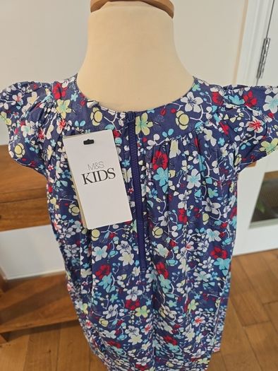 Girls dress age 6-7