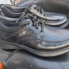Clarks shoes.  Genuine leather, new.  Size 41 (8)