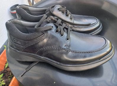 Clarks shoes.  Genuine leather, new.  Size 41 (8)