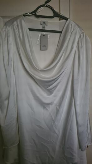 River Island Cow Neck Top Size 26 Nwt