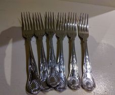 Cutlery (forks, knives)