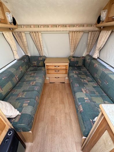 Elddis Avant caravan
