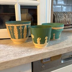 Set of 3 vintage French style plastic flower pots