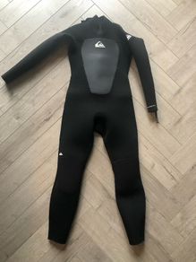 Wetsuit