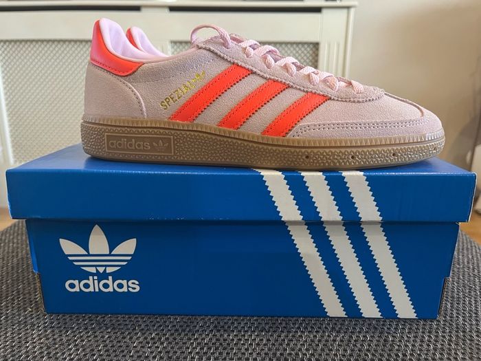 Genuine Adidas Spezials UK5