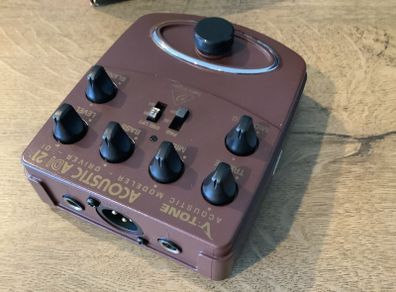 Behringer V-Tone Acoustic Driver DI ADI21 pedal