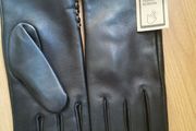BNWT - leather black gloves