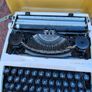 Vintage Typewriter Image 4