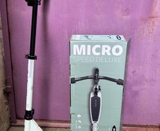 Micro Speed Deluxe Foldable Scooter - Original Box