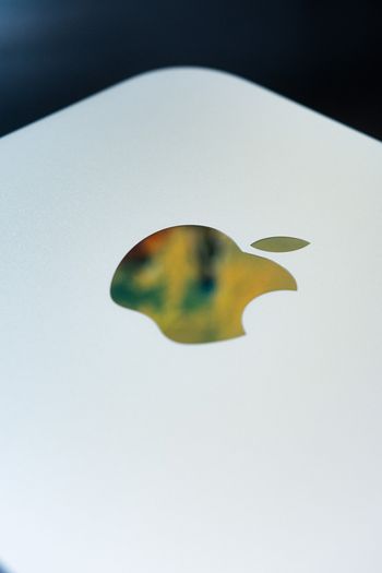 Apple Mac Studio M1 Max - 32GB RAM / 512GB SSD (Mint + Original Box)