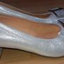 Womens shoes with modest heel. Image 8