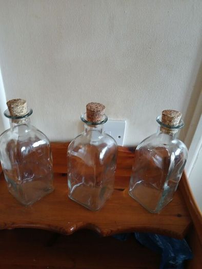 3 Glass Decanter/Cork Screws