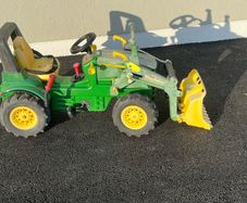 john deere peddle tractor