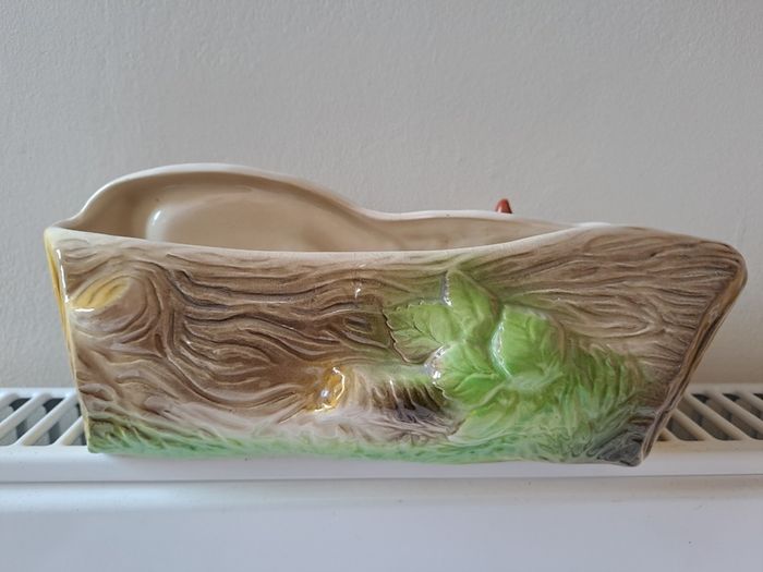 Eastgate Pottery Fauna posy vase