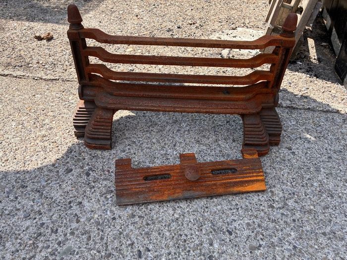 Cast iron fire grate and grill
