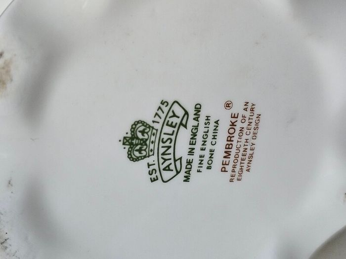 Aynsley  PEMBROKE Vases