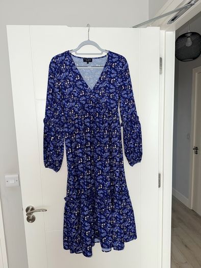 In The Style Blue Floral Midi Dress - size UK 8
