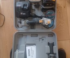 Angle Grinder:Titan