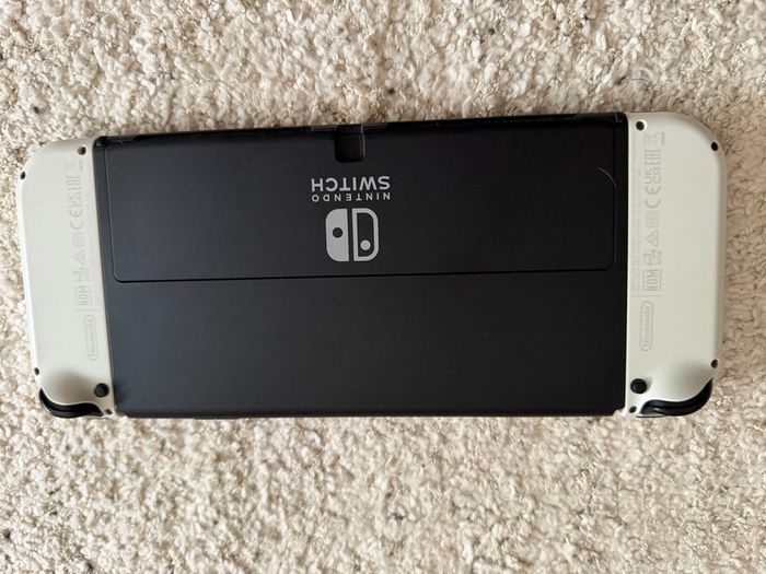 Nintendo Switch OLED 64GB, Boxed/ White