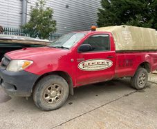 toyota hilux single cab