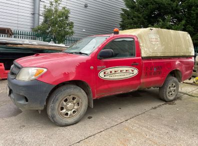 toyota hilux single cab