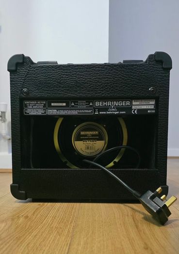 Behringer AC108 Vintager 15W Tube/Hybrid Combo Amp