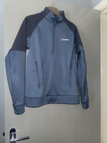 mens sport top