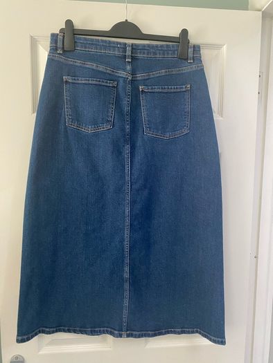 Gallery Skirt size 12