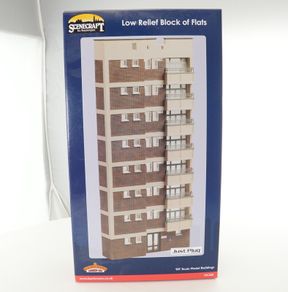 Bachmann Scenecraft 44-265 Low Relief Block of Flats 00 Scale