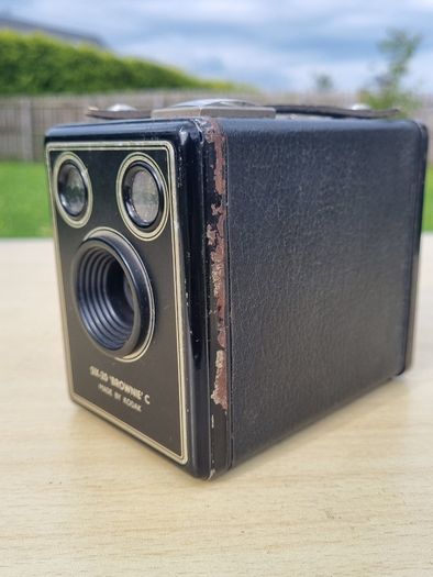 Vintage KODAK Box Brownie Six-20 Model C