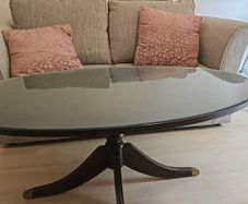 Oval coffee table