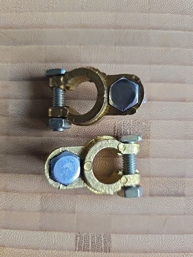 Battery clamps