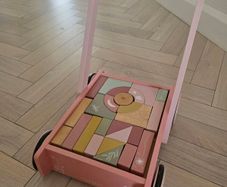 Little dutch wooden block walker
