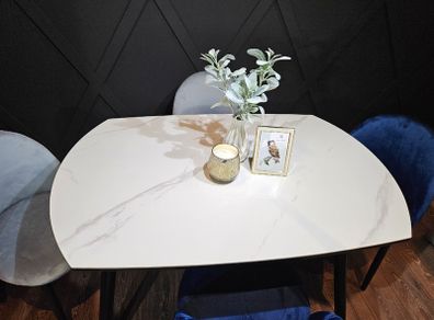 Extendable Dining Table