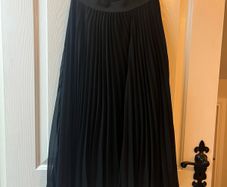Hollister Pleated Midi Skirt - Black - Size XS