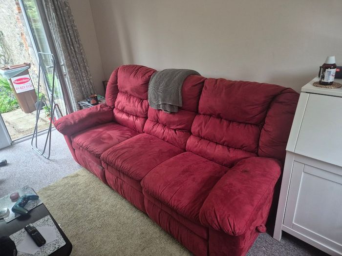 3 seater recliner, breaks up into 3 segments for transportation