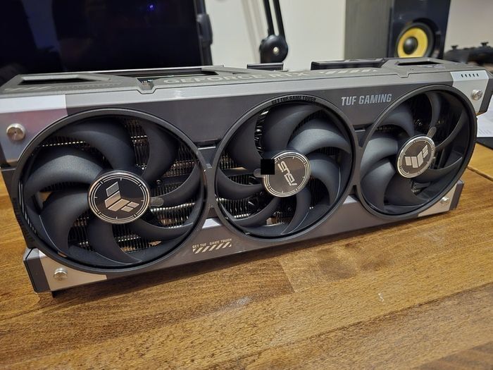 ASUS TUF Gaming GeForce RTX 5090 OC 32GB GDDR7 Refurbished, Like New