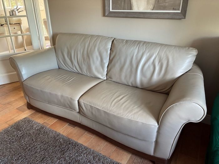 Natuzzi Greige Leather Sofa 3 & 2 Seater