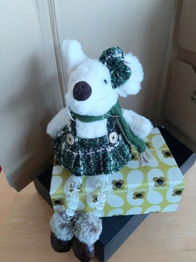 2026 Sitting mouse BNWT