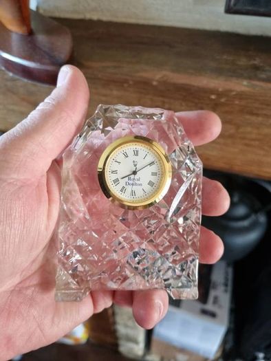 Crystal clock