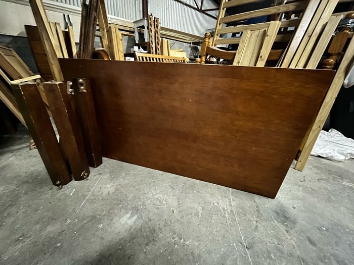 Dinning table 6'x3'