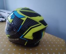Motorcycle helmet medium