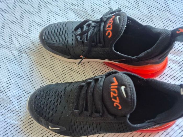 Nike  270s