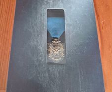 Call Of Duty: Black Ops Collectible Medal Award Pin With Case