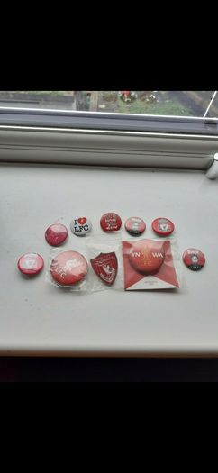 liverpool badges