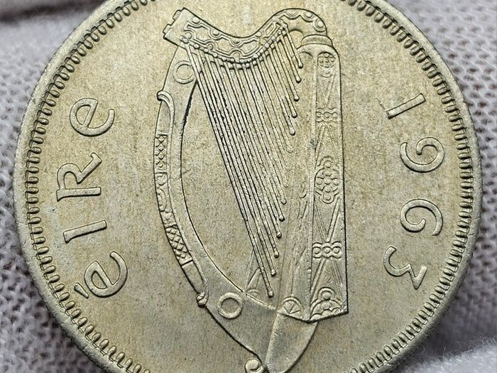 Ireland 1963 1 Shilling Beautiful Uncirculated Nicely Toned