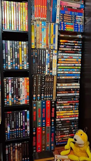 Hundreds of collectible dvd boxsets