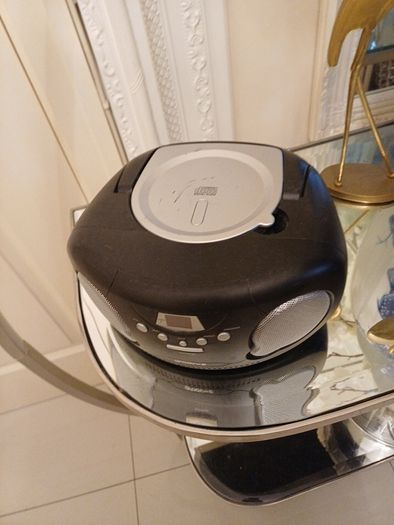 Groove cd and radio player