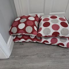 4 x Cushions (Reversible)